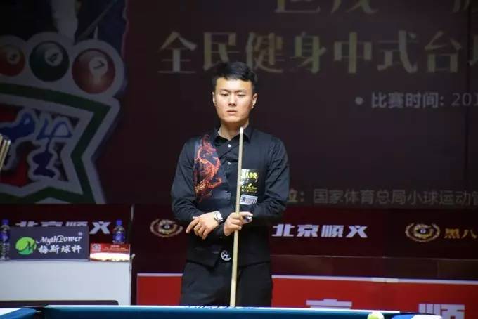 男选手参与 男选手参与