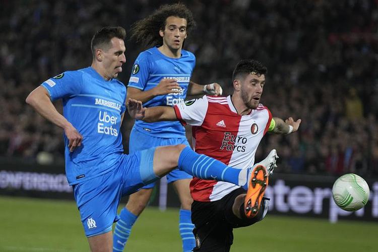 球联赛上 球联赛上