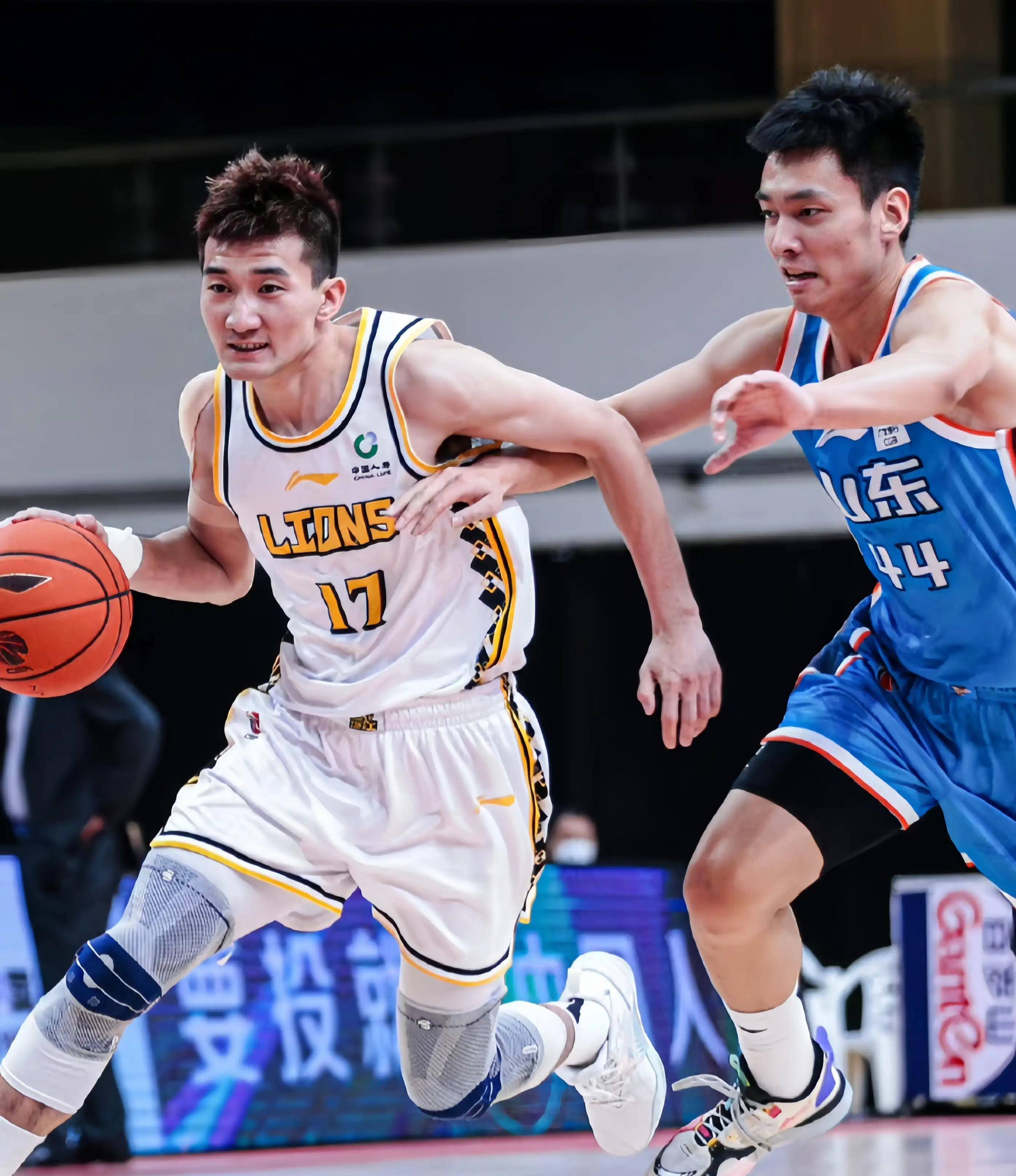 对他们极为 对他们极为