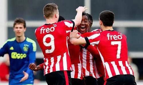 葡萄牙队为 葡萄牙队为