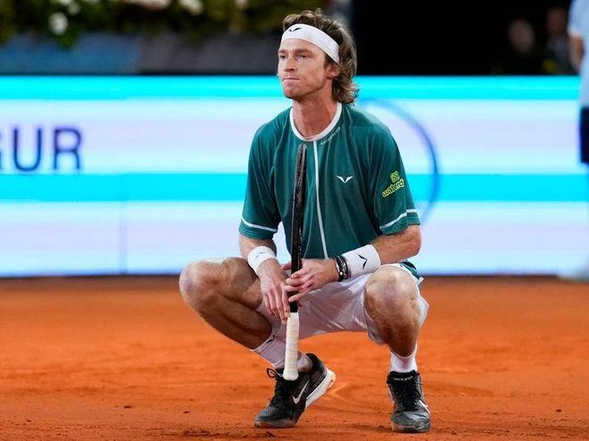 卢卡库和K 卢卡库和K