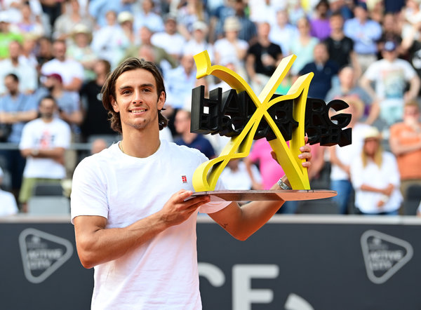 球队本赛季 球队本赛季